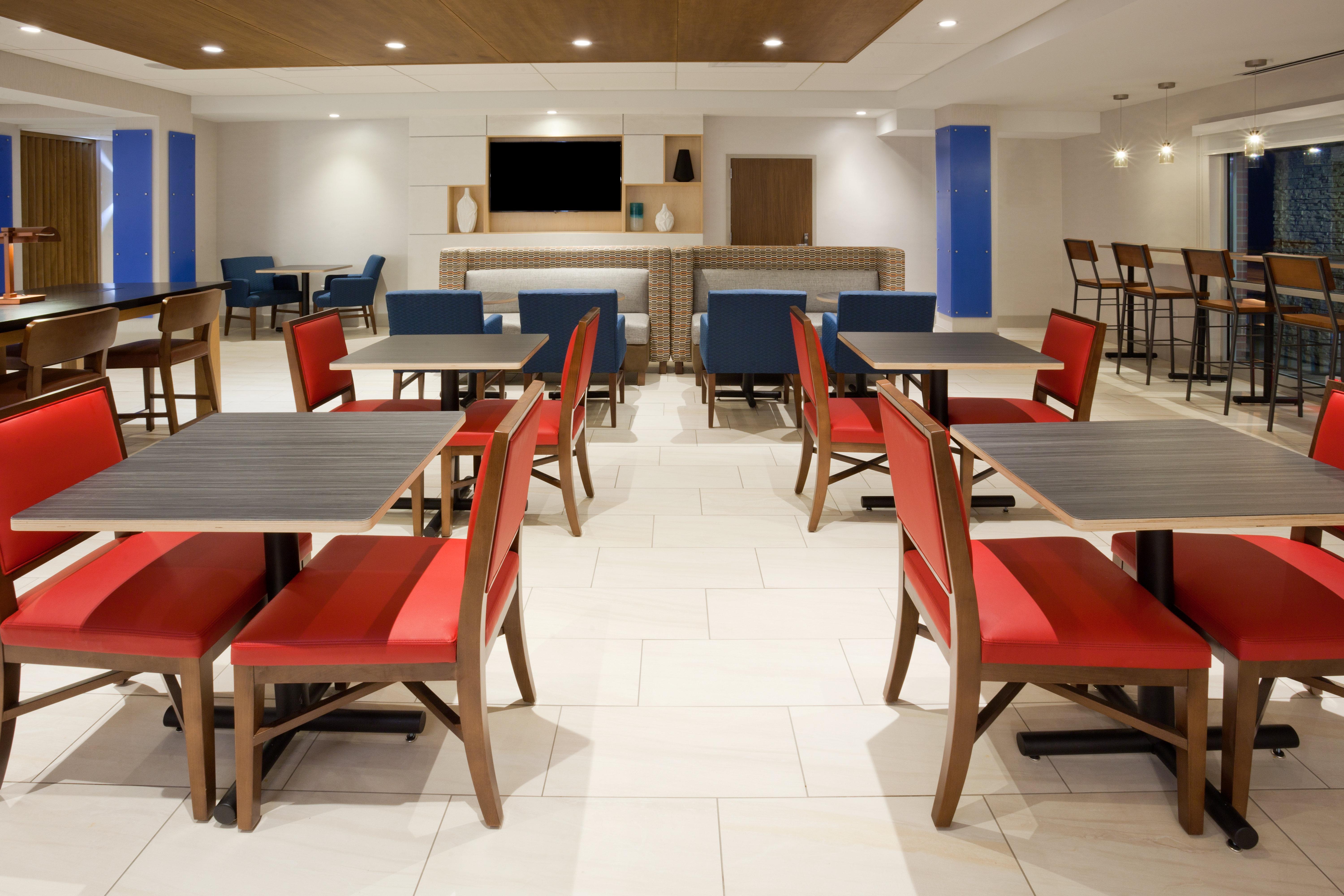 Holiday Inn Express And Suites Des Moines Downtown By Ihg Экстерьер фото