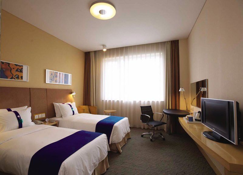 Holiday Inn Express And Suites Des Moines Downtown By Ihg Экстерьер фото